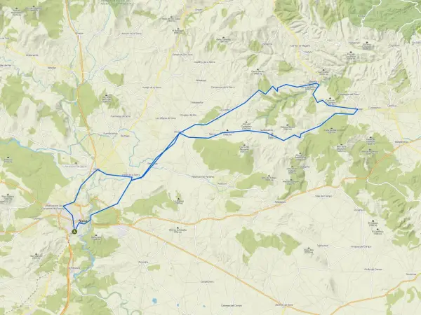 Mapa de rutas en bici por Soria, con un recorrido azul marcado que atraviesa pueblos y montañas.