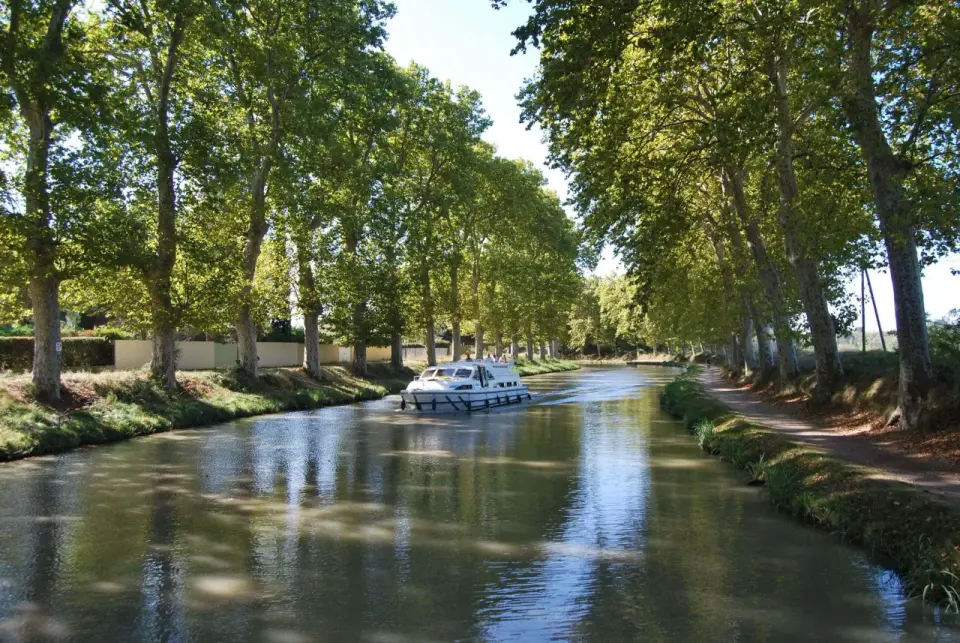 Canal du Midi en bicicleta o barco - guía para elegir tu ruta